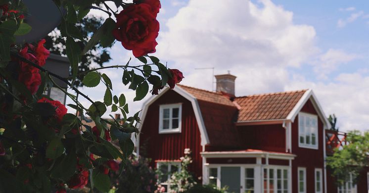 Ny statistik från Boneo visar att färre mäklare tror på sjunkande bostadspriser i sommar, medan köparnas framtidstro ökar.