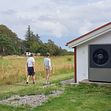 Skånska Energilösningar kan leverera och installera en ny värmepump på en månad. Smart att byta innan hösten kommer.
