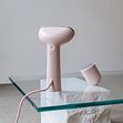 Cirrus 3 Iron Steamer och Pilo 2 Fabric Shaver i den nya färgen Rose