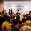 Den 23 oktober anordnar Youth 2030 Movement ett nationellt toppmöte om ungas inflytande och delaktighet i demokratin. Toppmötet  samlar unga från hela Sverige samt riksdagsledamöter och myndighetsrepresentanter. Foto är taget vid Toppmötet 2023. 