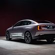 På billedet ses en sølvfarvet Volvo ES90