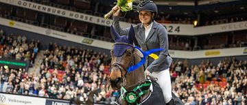 Qurious HS och Nicole Holmén efter segern i finalen av Lövsta Future Challenge under GHS 2024, foto Roland Thunholm