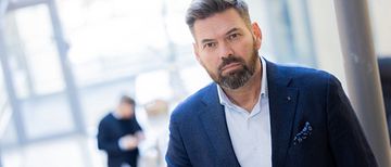 TØFFE TIDER: - Det er mørke skyer i horisonten for norske bedrifter, sier Steinar Nielsen, administrerende direktør i Intrum Norge.