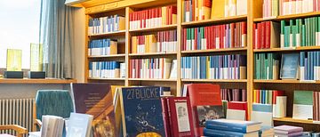 Symbolbild: Gesamtausgabe Rudolf Steiners in der Buchhandlung am Goetheanum (Foto: Xue Li)