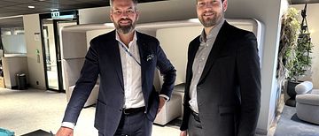 BANEBRYTENDE: Steinar Nielsen, administrerende direktør i Intrum, og Ole Kristian Haug, COO i Bislab, lanserer nå sammen et markedsledende kredittvurderingsverktøy, i tillegg til et unikt antisvindel-produkt for bedrifter. FOTO: Hanne Werner Nilsson.