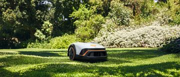 STIHL breddar sitt utbud av robotgräsklippare med iMOW® 3 och iMOW® 4. 