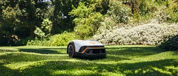STIHL udvider sit sortiment af robotplæneklippere med iMOW® 3 og iMOW® 4.