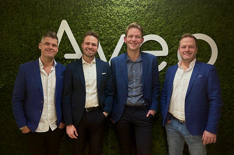Fra venstre: Thomas Osmund Jensen (Stifter Erhvervs Webdesign), Samuel Glaes (Stifter Aveo), Simon Børsting (Stifter Aveo) & Klaus Bisgaard (Stifter Erhvervs Webdesign)
