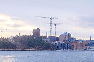 Ny analys från Stockholms Handelskammare: Sju byggföretag går omkull varje dag och antalet konkurser når rekordnivåer