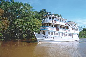 Flodkryssning på Amazonas