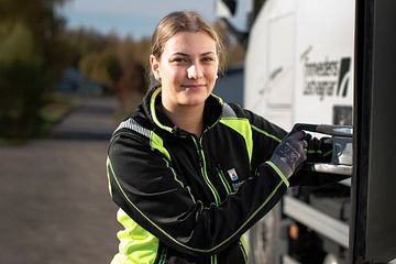 Julia Nylind går inriktning transport på Brogymnasiet. Foto: Linda Dybeck.