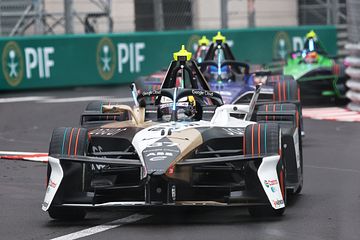PALLPLATS I FURSTENDÖMET FÖR NICK CASSIDY OCH JAGUAR TCS RACING EFTER EN IMPONERANDE UPPTRAPPNING I MONACO