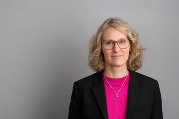 Rebecka Yrlid tillträder som ny projektdirektör på Locum. 