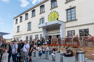 Folkfest när 700 fotografer tog över Stockholms Hamnkvarter