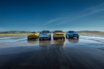 Ford introducerer 5 års garanti* på alle nye 100 % elektriske person- og varebiler