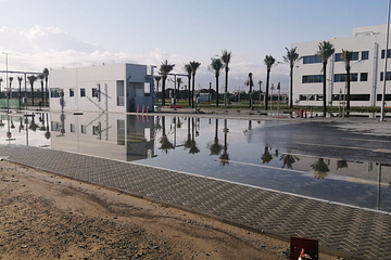 Básculas bajo el agua: la incineradora de residuos de Dubai resiste incluso en condiciones extremas