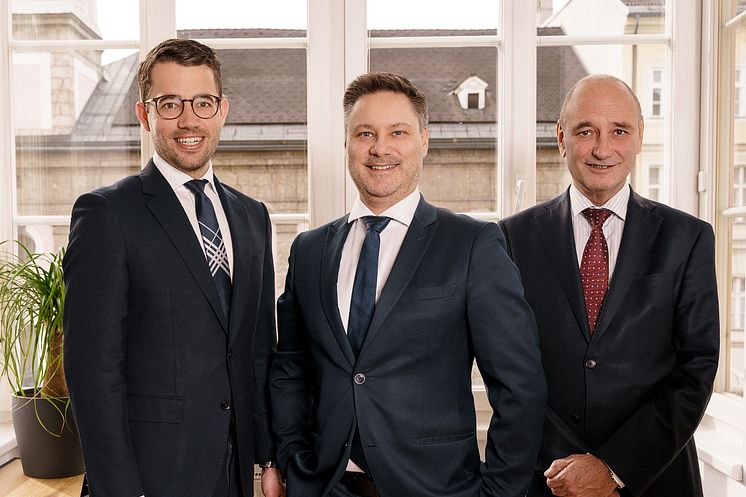 Dr. Martin Weiss, Mag. Harald Rossi & Dr. Roland Kometer sind die youristen (von links nach rechts).