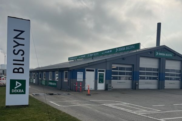 Bilsynshallerne i Slagelse og Helsingør er blevet udvalgt til at repræsentere DEKRA ved dette års Auto Awards