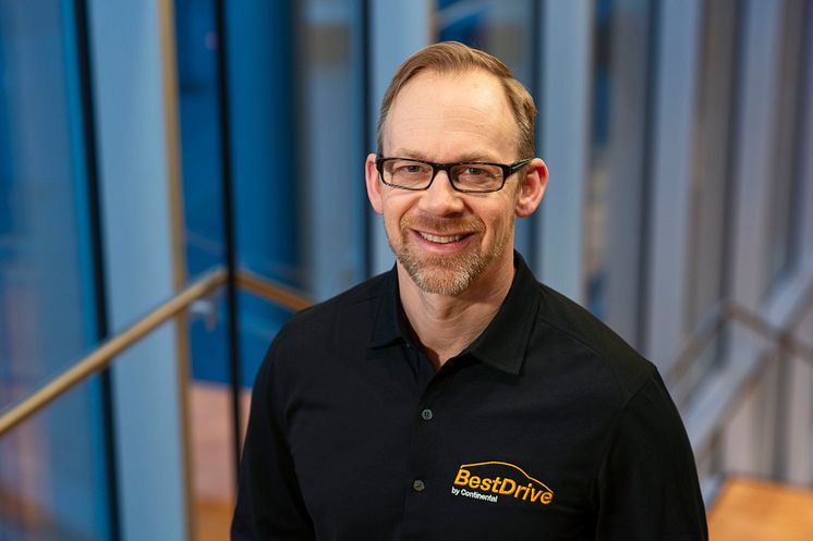 Stein Flak Gunnufsen gleder seg til å ta fatt på oppgaven som toppsjef for BestDrive by Continental i Norge (Foto: Paal-André Schwital). 