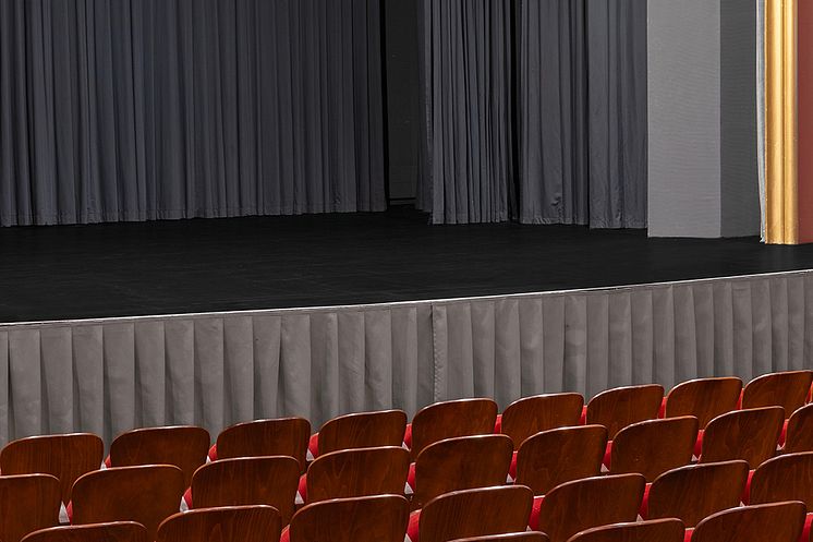 Hårdvaxolja för teaterscener, catwalks och dansgolv