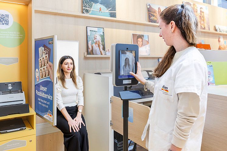 Ab Mai liefert dm digitale biometrische Passbilder: gesetzeskonform, günstig und mehrfach nutzbar