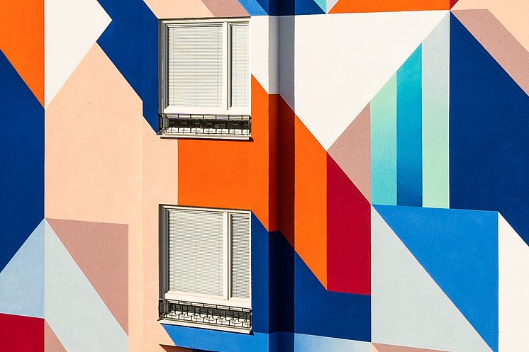 Exempel på en av Artscapes tidigare muralmålningar (motivet är beskuret). Konstnär: Anna Taratiel, foto: Fredrik Åkerberg. 
