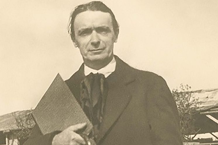 Rudolf Steiner, Dornach 1914 (Photo: Magdalene Becker Breslau, source: Rudolf Steiner Archives, Dornach, Switzerland)