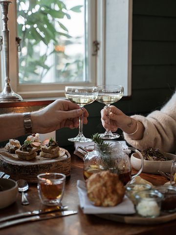 Ett Tea Party utöver det vanliga - njut av Afternoon Tea Less Ordinary på The Lodge