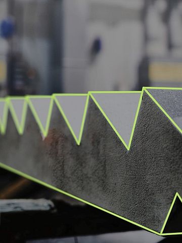 Nu utökar Consolis Strängbetong sitt Green Spine Line®-sortiment, certifierade produkter och lösningar med klimatförbättrad betong, med en trappa med 30% lägre koldioxidutsläpp. 