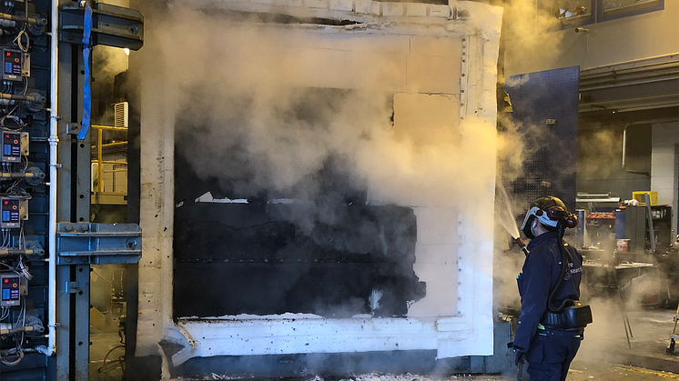 Knauf_Insulation_Blowingwool_Test_Fire_Norway