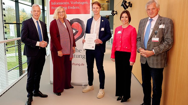 Foto_DHS_Gruppe_Martina-Grote-Wissenschaftspreis-Frauenherzen_2024.jpg