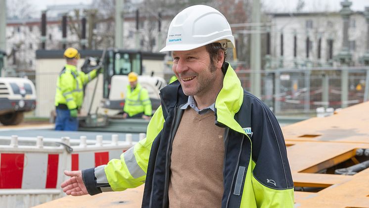 Trafolieferung ins Umspannwerk Lilientahlstraße in Regensburg - Projektleiter Wolfgang Schreyer