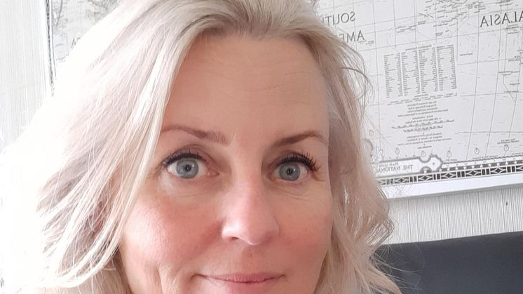 Det är under mina egna spännande resor runtom i världen som karaktärerna skapats och fått liv, säger författaren Jeanette Högsähf.