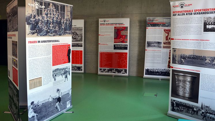 Ausstellung zu 100 Jahren Arbeiterfußball - Foto: Elli Flint 