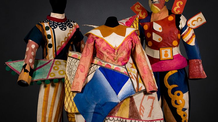 Dansmuseets världsunika samlingar rymmer bland annat modernistiska danskostymer från Ryska Baletten. På bilden: kostymer från baletten Chout (1921), av Mikhail Larionov