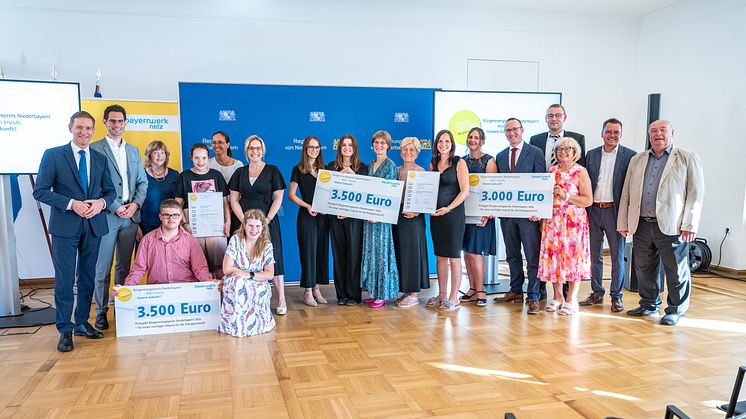 Auszeichnung für vorbildhafte Projekte: Bürgerenergiepreis in Niederbayern verliehen
