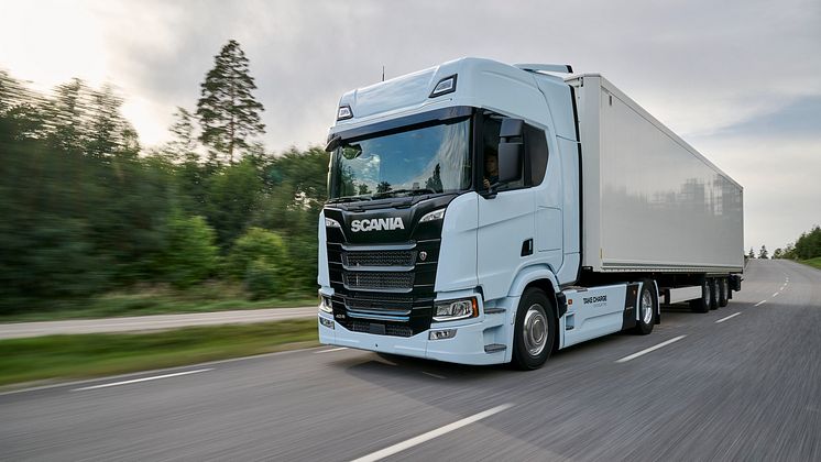 Scania leistet Pionierarbeit mit einem konsolidierten Ladedienst für schwere Fahrzeuge in Europa