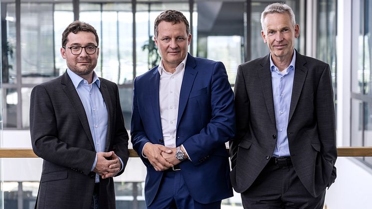 Team 2 nominated for the Deutscher Zukunftspreis (f.l.): Stefan Reichert, Fraunhofer ISE, Thomas Speidel and Dr. Thorsten Ochs of ADS-TEC Energy