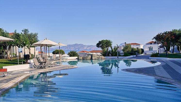 pool-area-sea-tui-magic-life-marmari-palace-kos