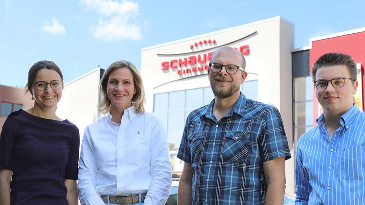 Tanja Meyer (Gleichstellungsbeauftragte der Uni Vechta), Katharina Genn-Blümlein (Leitung Marketing und Kommunikation), Gunnar Schäfers (Inhaber Schauburg) und Yannick Wasserberg (AStA-Referent für Politische Bildung) freuen sich auf die Vorstellung.