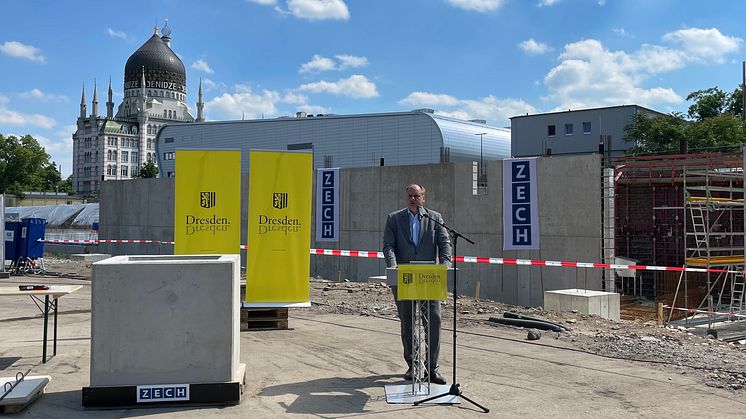 Oberbürgermeister Dirk Hilbert bei der Festrede