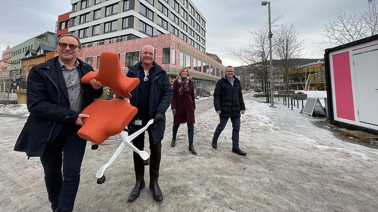 Svein Rød i Senab Eikeland (fra venstre) satser på Kontorhuset og Kolbjørn Stuvebakken. Til Kontorhuset på Strømsø kommer også Jorun Ekornåsvåg i Manpower og Odd Fagerheim i CatalystOne.