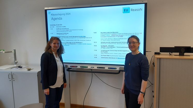 Dr.in Heike Gernns, Sprecherin des Netzwerks, und Katrin Hedemann von der Universität Vechta.  
