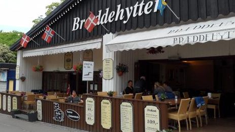 Restaurant Bræddehytten, som ligger i hjertet af Bakken, har indgået partnerskab med Samhandel for at optimere deres totalindkøb.