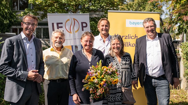 Ökologisch, regional, sozial: Der Start des Regionalen Strommarkts in Pullach ist am Mittwoch von den Vertretern der Gemeinde, des Isartaler Tischs e.V., der IEP sowie des Bayernwerks gefeiert worden.