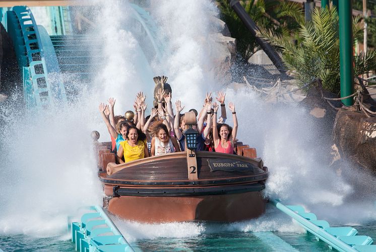 Rust_Wasserachterbahn_Atlantica_SuperSplash_im_Europa-Park