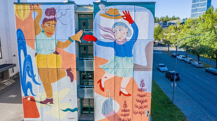 Laura Lehtinen, "Ympäri käydään, yhteen tullaan", 2022, Joensuu. Kuva: Mika Salmi