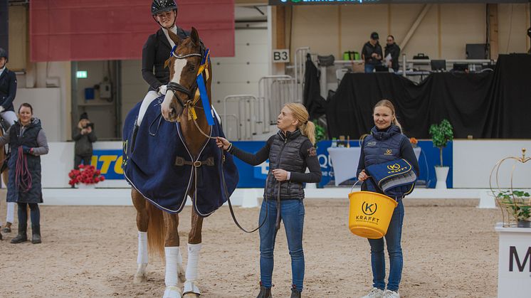 Ågesta profilen Lina Dolk red flest och bäst i Krafft 4-års Championats första omgång