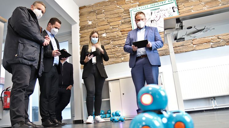 RoboLab "Moin Veroza" geöffnet: Roboter ohne Anmeldung ausprobieren