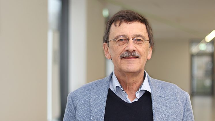 Prof. Dr. Theo Hartogh spricht im Podcast der Stiftung der Philharmonie Luxemburg über Musik und Demenz